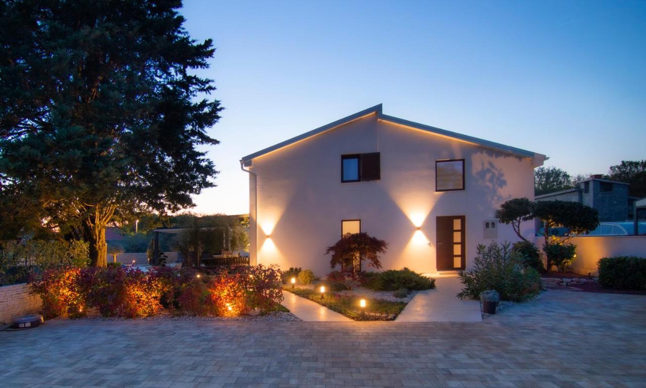 Villa Caprice - Krk Milohnici Екстериор снимка