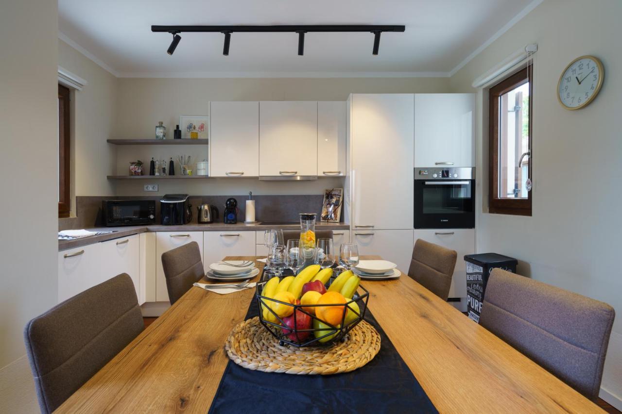 Villa Caprice - Krk Milohnici Екстериор снимка